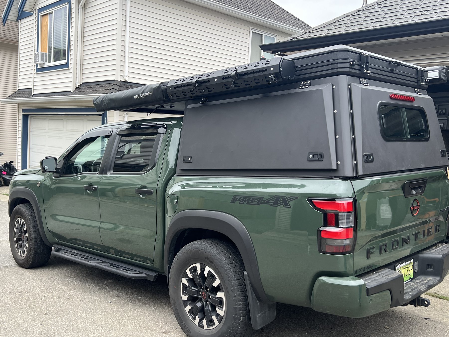Side profile of the finished truck and canopy